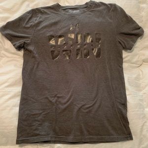 Boys under armour shirt size M